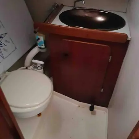 Bateau Jeanneau Fantasia 8m à Louer Botel La Rochelle (Charente-Maritime)