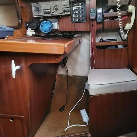 Bateau Jeanneau Fantasia 8m A Louer 보트호텔